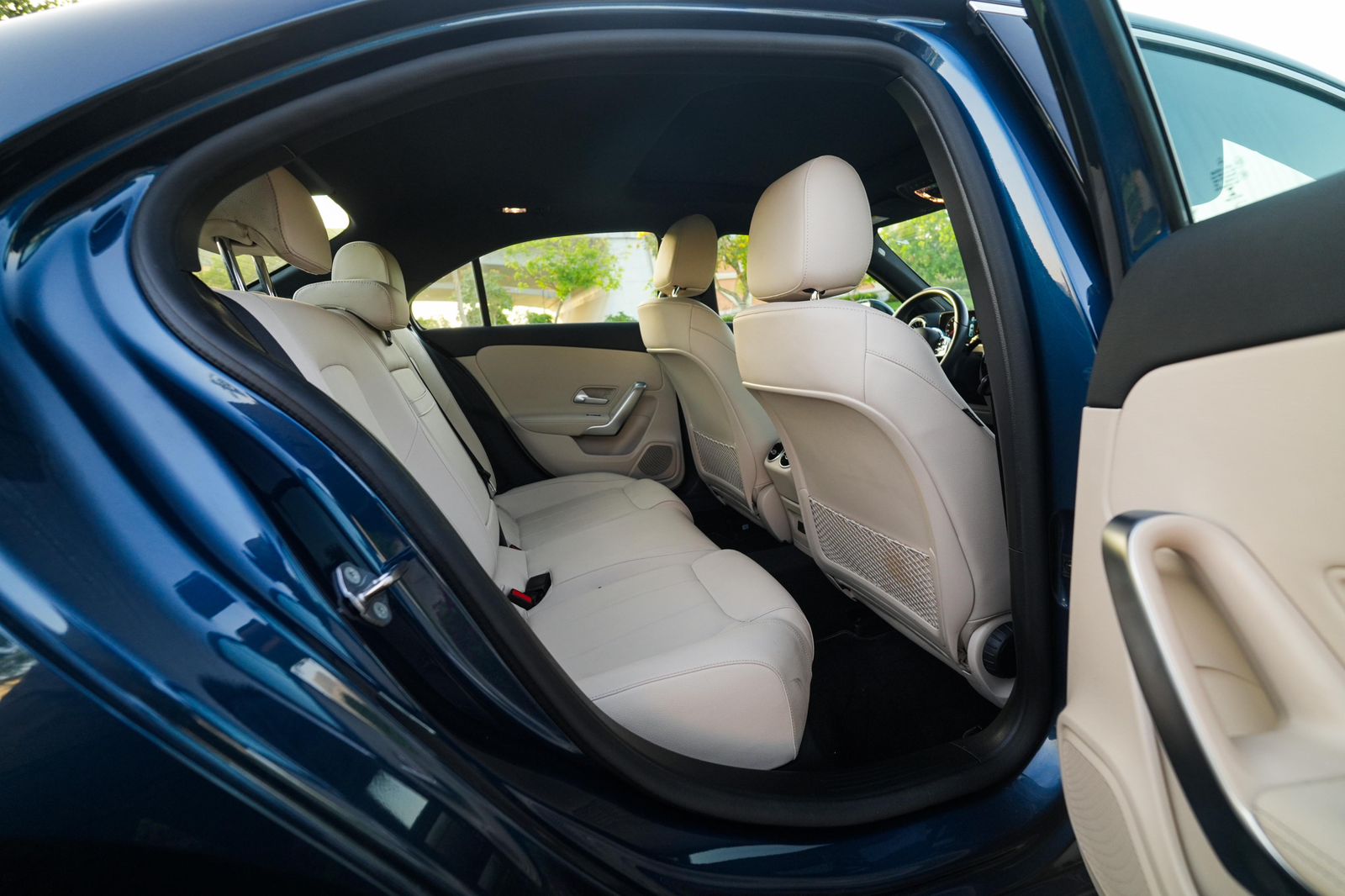 Mercedes-Benz A220 — view 4